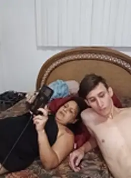 Milfvalesk online show from October 2025 03:42:01 AM