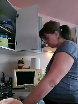 Snapshot of larylary6969 chatting on December 2024 12:22:02 PM larylary6969 online show from December 2024 12:22:02 PM