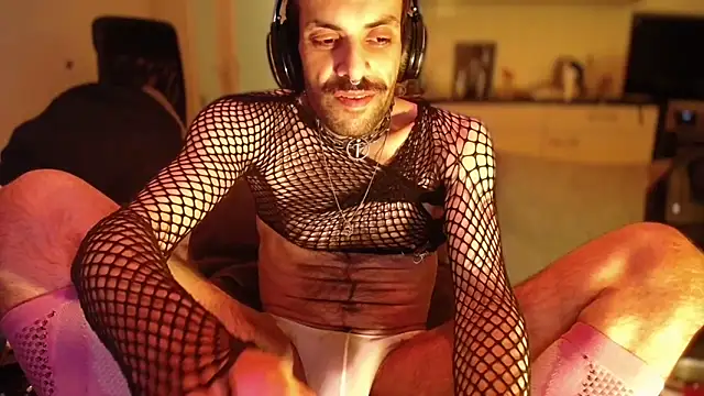 Snapshot of P4RtYBOII92 chatting on September 2025 03:42:02 AM P4RtYBOII92 online show from September 2025 03:42:02 AM