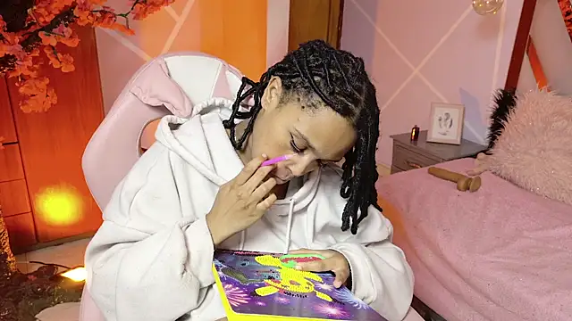 Elith noa online show from December 2025 07:37:01 AM