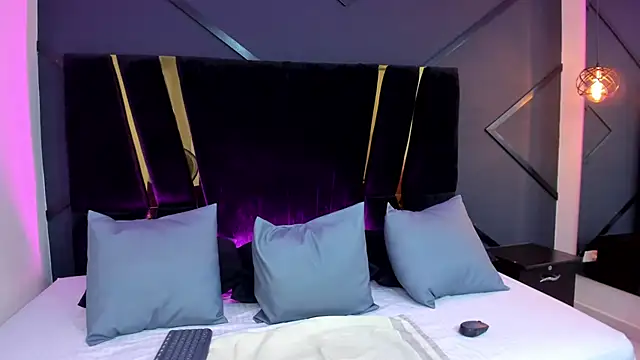 shaina vasquez online show from February 2025 10:33:01 PM