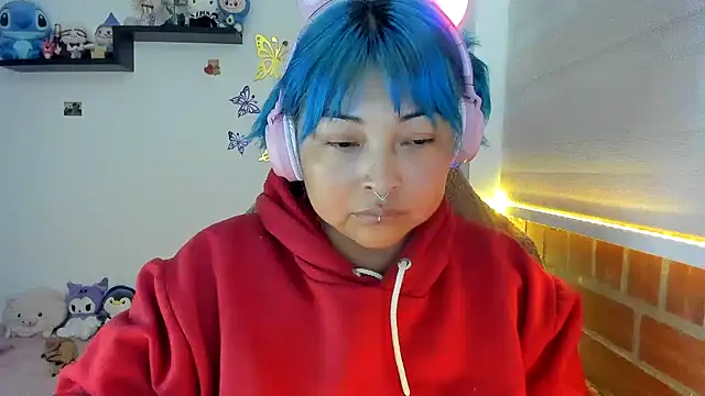 Shaddycute  online show from December 2025 03:27:02 PM