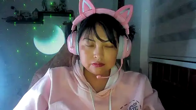 Shaddycute  online show from April 2026 03:35:01 AM