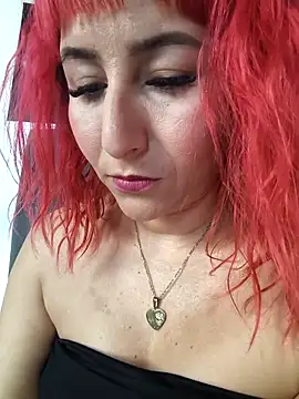 Snapshot of florecita9 chatting on April 2026 05:04:02 PM florecita9 online show from April 2026 05:04:02 PM
