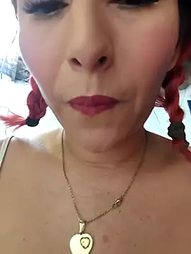 Snapshot of florecita9 chatting on April 2026 06:14:02 PM florecita9 online show from April 2026 06:14:02 PM