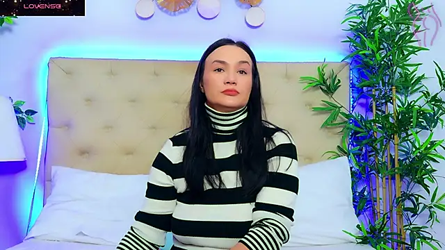 DaliyaArabian online show from November 2025 12:48:02 PM