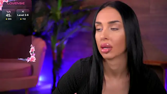 KairaAndrews online show from October 2025 06:52:02 PM