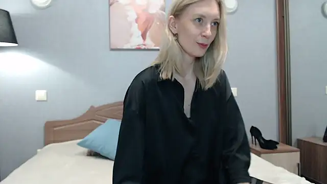 Snapshot of AvelinaLeoni chatting on February 2026 06:53:02 AM AvelinaLeoni online show from February 2026 06:53:02 AM