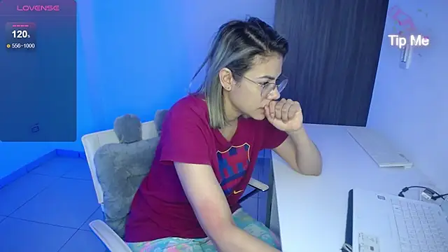Snapshot of candydowson1 chatting on January 2025 12:24:01 PM candydowson1 online show from January 2025 12:24:01 PM
