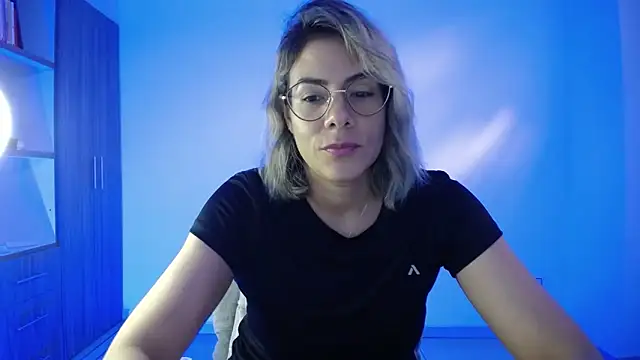 candydowson1 online show from October 2025 09:11:01 PM