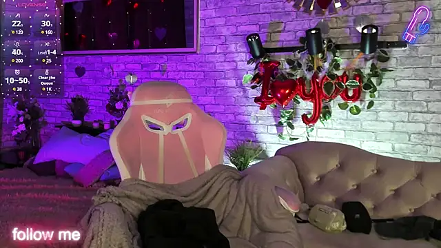 Alex Howell online show from March 2025 08:45:02 PM