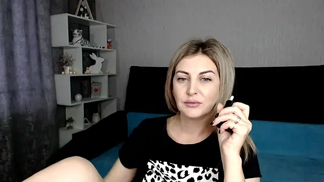 Amelia Harper online show from January 2025 01:01:01 PM