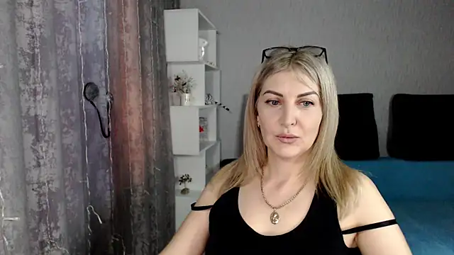 Amelia Harper online show from March 2025 10:47:01 AM