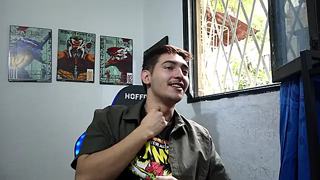 Snapshot of DiegoRogue_ chatting on February 2025 02:27:02 PM DiegoRogue online show from February 2025 02:27:02 PM