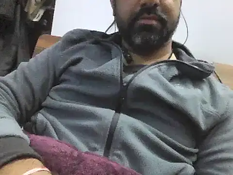 Snapshot of bewolf_17 chatting on January 2025 06:09:01 PM bewolf 17 online show from January 2025 06:09:01 PM