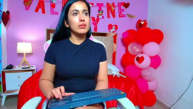 Miia harper  online show from February 2025 05:51:01 PM