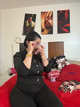 karenlennox1 online show from June 2026 01:38:02 AM