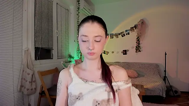 Snapshot of Jenny_darling_love chatting on January 2025 07:26:02 PM Jenny darling love online show from January 2025 07:26:02 PM