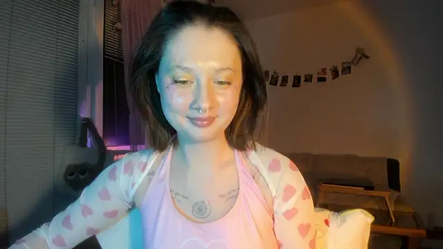 Jenny darling love online show from March 2026 07:07:01 PM