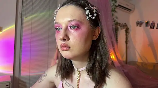 Snapshot of Jenny_darling_love chatting on July 2026 06:59:02 PM Jenny darling love online show from July 2026 06:59:02 PM