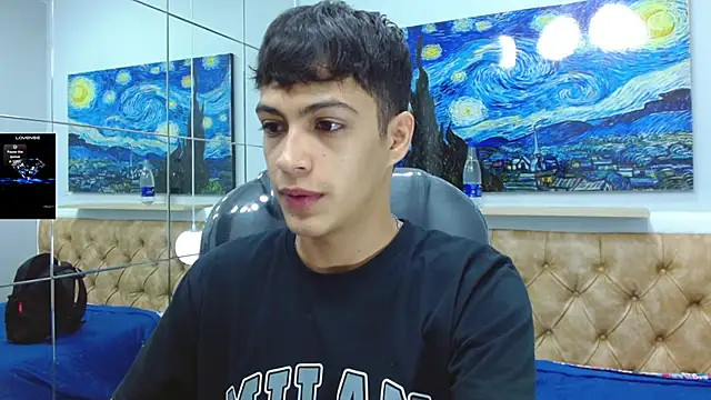 Snapshot of SkinnyBoy_ chatting on November 2025 12:11:01 PM SkinnyBoy online show from November 2025 12:11:01 PM