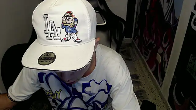 Snapshot of bby_santi chatting on February 2025 01:05:01 PM bby santi online show from February 2025 01:05:01 PM