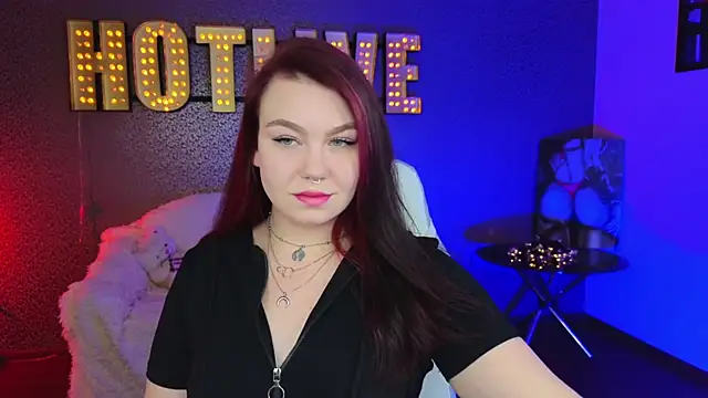 Lilumytrend online show from December 2024 12:23:02 PM