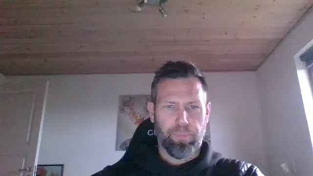 Snapshot of Gotta1 chatting on December 2024 12:16:02 PM Gotta1 online show from December 2024 12:16:02 PM