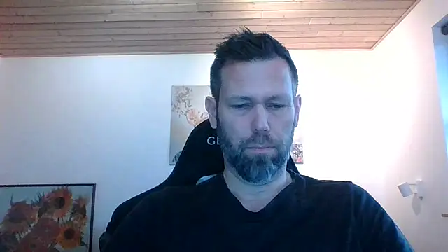 Snapshot of Gotta1 chatting on December 2024 10:45:02 AM Gotta1 online show from December 2024 10:45:02 AM