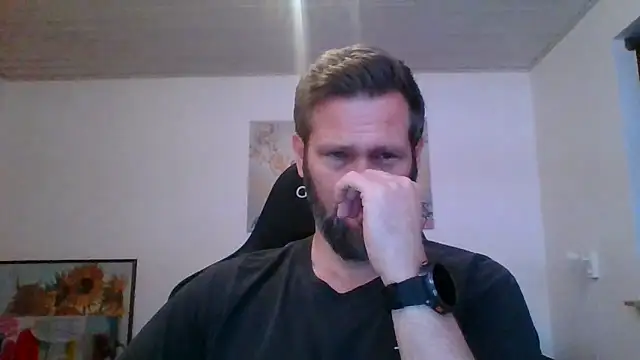 Snapshot of Gotta1 chatting on November 2025 04:17:02 PM Gotta1 online show from November 2025 04:17:02 PM