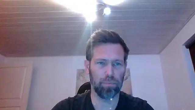 Snapshot of Gotta1 chatting on November 2025 05:00:02 PM Gotta1 online show from November 2025 05:00:02 PM