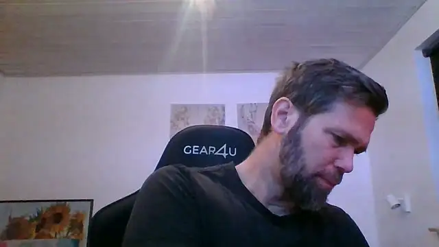 Snapshot of Gotta1 chatting on November 2025 03:34:01 PM Gotta1 online show from November 2025 03:34:01 PM