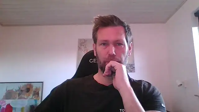 Snapshot of Gotta1 chatting on November 2025 02:07:01 PM Gotta1 online show from November 2025 02:07:01 PM