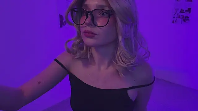 MariMaddison online show from March 2025 05:08:02 AM