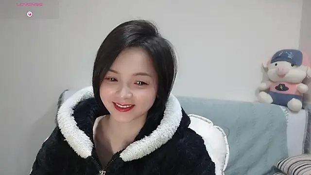 judy522 online show from December 2024 05:32:01 PM