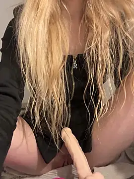 Lolitaxlola online show from October 2025 02:40:01 PM