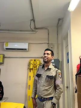 EnriquePersian197 online show from October 2025 12:19:01 AM