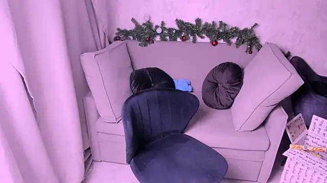 Snapshot of kirraa_ chatting on December 2024 10:15:01 PM kirraa  online show from December 2024 10:15:01 PM