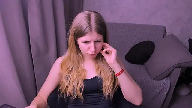 Snapshot of kirraa_ chatting on February 2025 10:12:01 PM kirraa  online show from February 2025 10:12:01 PM