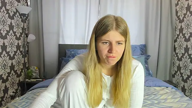 Snapshot of kirraa_ chatting on September 2025 10:27:01 AM kirraa  online show from September 2025 10:27:01 AM