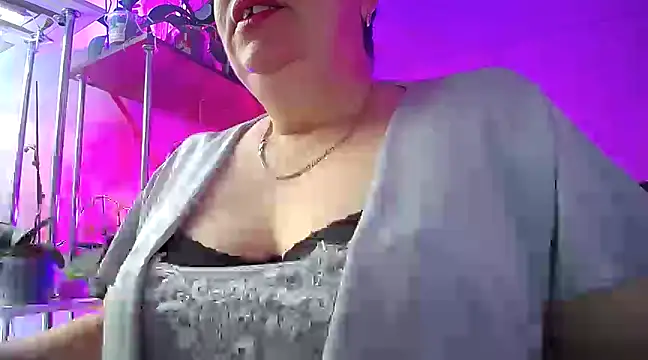  Sweet Woman online show from February 2025 04:01:01 AM