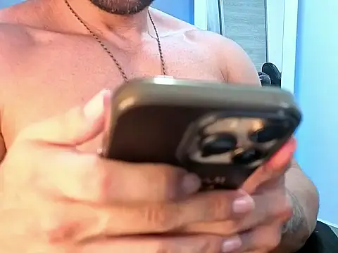 OwenMaximus814 online show from May 2026 07:42:02 PM