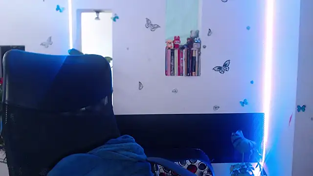 Lia-mitch online show from February 2026 01:55:01 PM