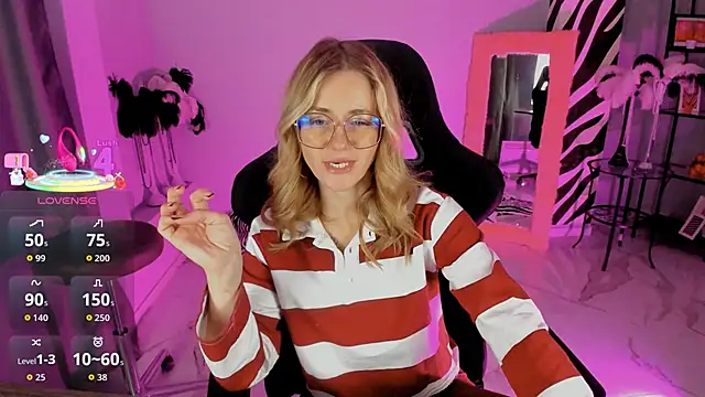 LadyIzabel online show from February 2026 02:37:02 PM