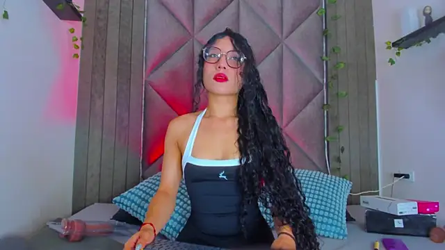 BriaConner  online show from May 2026 03:03:02 AM