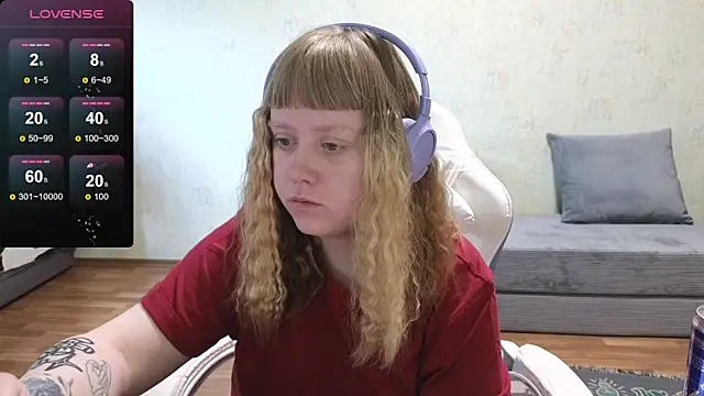 Snapshot of June_shy0 chatting on May 2026 07:47:01 AM June shy0 online show from May 2026 07:47:01 AM