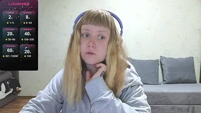 Snapshot of June_shy0 chatting on May 2026 07:03:01 AM June shy0 online show from May 2026 07:03:01 AM