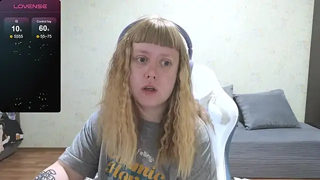 Snapshot of June_shy0 chatting on May 2026 07:14:02 AM June shy0 online show from May 2026 07:14:02 AM