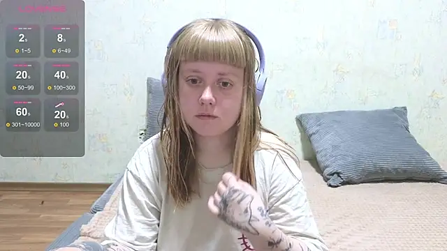 Snapshot of June_shy0 chatting on June 2026 08:22:02 AM June shy0 online show from June 2026 08:22:02 AM