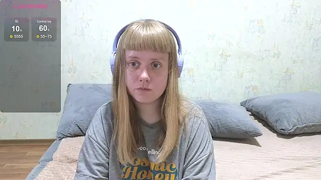 Snapshot of June_shy0 chatting on June 2026 07:31:02 AM June shy0 online show from June 2026 07:31:02 AM